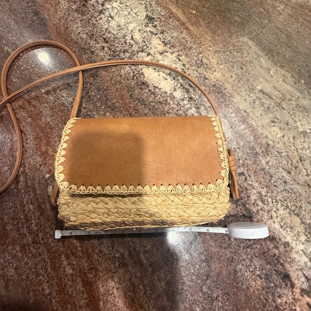 Universal Thread Tan and Cream Crossbody Bag